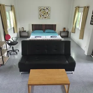 https://palm-garden-house.koh-lantahotels.net
